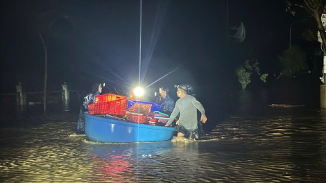 Xuyên đêm cứu hộ ở Đắk Lắk