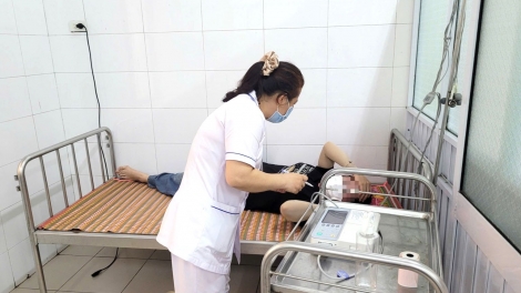 Huế: 14 công nhân nhập viện nghi ngộ độc thực phẩm sau bữa ăn trưa