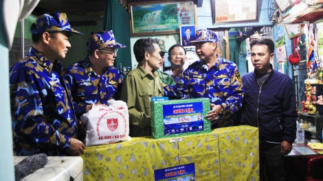 Vùng 4 Hải quân phát động “Chiến dịch Quang Trung” giúp nhân dân xây dựng, sửa chữa nhà ở