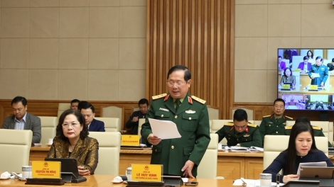 Quân đội tăng cường lực lượng, phương tiện ở mức cao nhất để giúp người dân vùng lũ