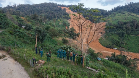 Đà Nẵng huy động công binh, flycam tìm kiếm 3 người mất tích ở Hùng Sơn
