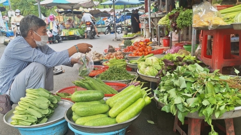 Giá rau, củ, quả tại TP.HCM tăng gấp đôi