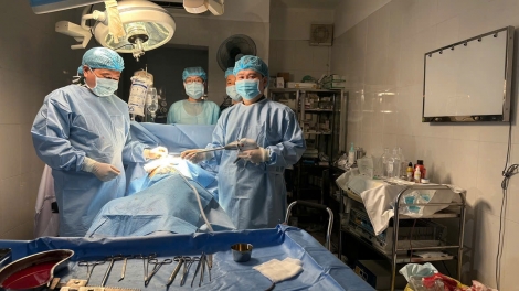 Phẫu thuật mở lồng ngực cứu sống bệnh nhân ngay tại đảo Trường Sa Lớn