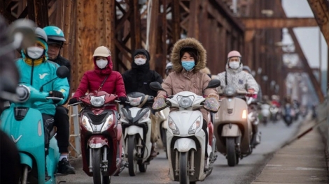 Thời tiết ngày 22/11/2025: Miền Bắc duy trì nắng hanh, Trung Bộ tiếp tục mưa lớn