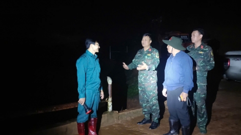 Lâm Đồng: Trắng đêm khắc phục sự cố ở hồ Cay An, sơ tán hơn 500 dân vùng hạ du