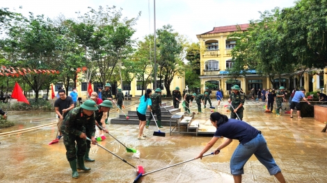 Thành phố Huế khắc phục trường lớp sau lũ, đón học sinh trở lại 