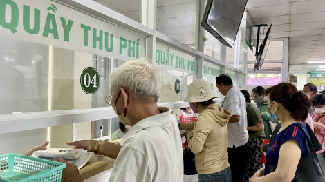 Khẩn trương lập danh sách cấp thẻ BHYT miễn phí cho người cao tuổi