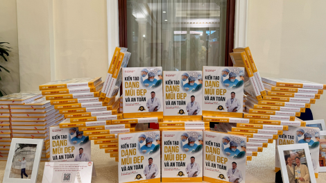Ra mắt sách “Kiến tạo dáng mũi đẹp và an toàn – Góc nhìn của Bác sĩ Nguyên Giáp từ Harvard”