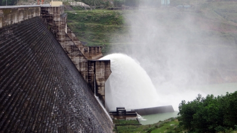 Ứng phó bão số 15: Đà Nẵng yêu cầu hạ thấp mực nước các hồ thủy điện để đón lũ 