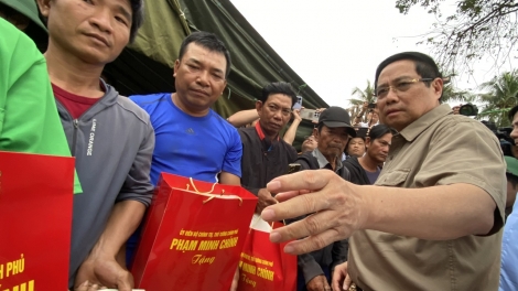 Thời sự 18h 29/11/2025: Thủ tướng thăm, động viên người dân vùng lũ xã Hòa Thịnh