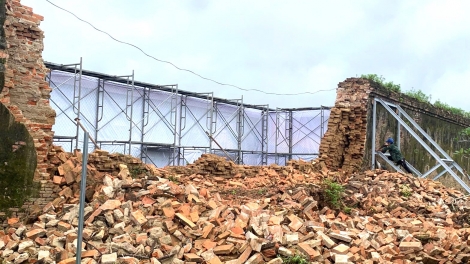 Huế: Khắc phục khẩn cấp sự cố sập tường Hoàng thành Huế