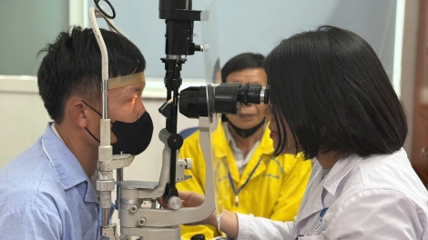 Cảnh báo phòng ngừa nguy cơ chấn thương mắt trong cuộc sống