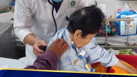 Cứu sống bệnh nhân sốc tim, ngưng tim trong “cuộc đua một phút sinh tử”