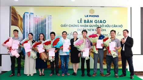 Gỡ nút thắt pháp lý, cư dân nhà ở xã hội ở TP.HCM nhận sớm sổ hồng 