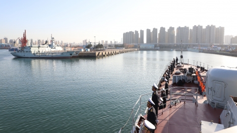 Tàu 015-Trần Hưng Đạo thăm, giao lưu với Hải quân Trung Quốc tại cảng Thanh Đảo