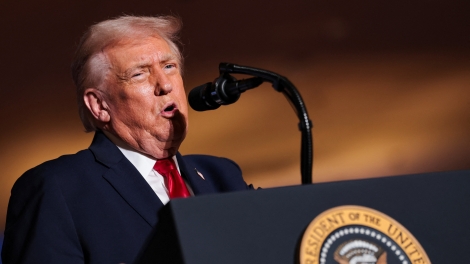 Tổng thống Mỹ công kích dữ dội châu Âu, Thủ tướng Đức tuyên bố không thể chấp nhận