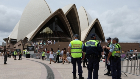 Thế giới đón Năm mới 2026 trong bối cảnh an ninh thắt chặt- một số sự kiện bị huỷ bỏ