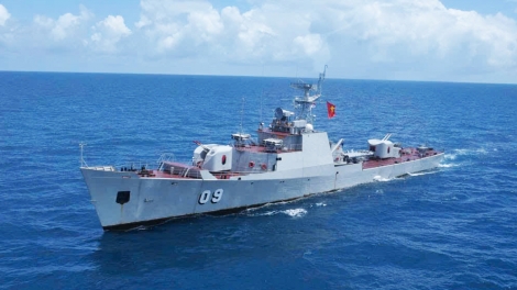 Tàu 09 khẳng định năng lực tại Diễn tập Hàng hải ASEAN – Hoa Kỳ lần thứ 2 (AUMX-2)