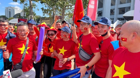 Trước giờ bán kết, U22 Việt Nam được tiếp lửa từ khán đài Rajamangala