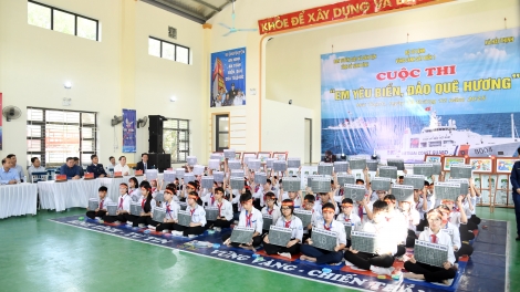 Lan tỏa chương trình “Cảnh sát biển đồng hành với ngư dân” tại tỉnh Ninh Bình