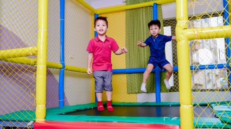 Cân bằng thời gian giữa màn hình và vận động thể chất - bảo vệ trẻ em trong thời đại số