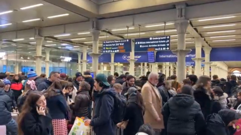 Châu Âu: Hệ thống giao thông đường sắt gián đoạn nghiêm trọng trước thềm năm mới