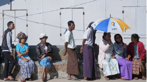 Cử tri Myanmar đi bỏ phiếu trong giai đoạn đầu tiên của tổng tuyển cử