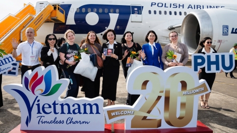 Việt Nam đón vị khách quốc tế thứ 20 triệu – Làm sao để giữ chân du khách? ( 23/12/2025)