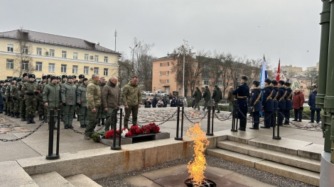 Trang trọng Nghi lễ tưởng niệm Những liệt sỹ vô danh tại tỉnh Pskov