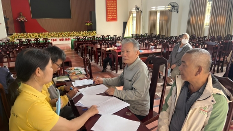 Người dân khu vực miền Trung bị ảnh hưởng bão lũ nhận gộp 3 tháng lương hưu, trợ cấp bảo hiểm xã hội