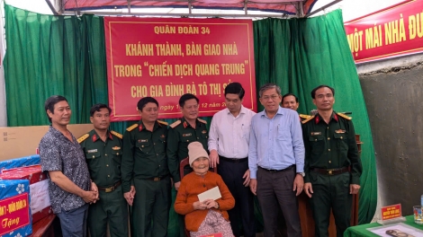 Bàn giao ngôi nhà đầu tiên trong “Chiến dịch Quang Trung” tại Gia Lai