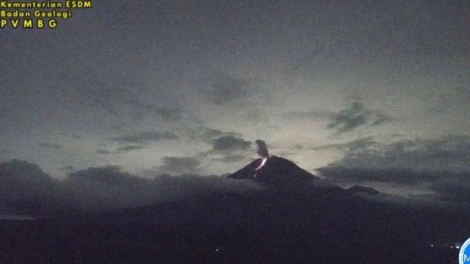 Indonesia: Núi lửa Semeru liên tục phEun trào, hàng chục ngôi nhà bị vùi lấp