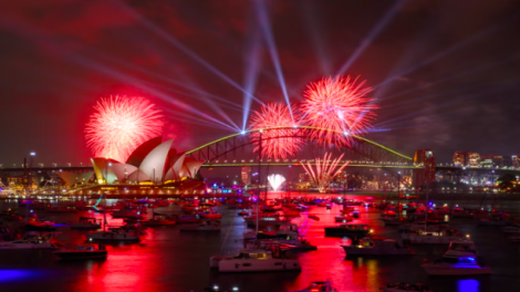 Người dân New Zealand chào đón năm mới 2026 bằng màn trình diễn pháo hoa ở Auckland