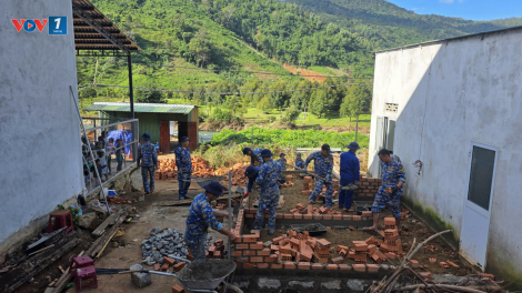 Khánh Hòa thần tốc dựng lại nhà cho dân sau lũ trong “Chiến dịch Quang Trung”