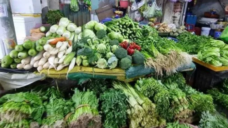 Giá rau xanh hạ nhiệt, ớt và cà chua lại "cháy hàng”