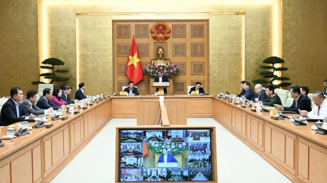 Thủ tướng yêu cầu kiểm soát giá cả và cắt giảm 50% thủ tục hành chính trong lĩnh vực bất động sản