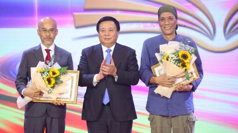 Trao tặng thưởng cho các tác phẩm lý luận, phê bình văn học, nghệ thuật xuất bản năm 2024