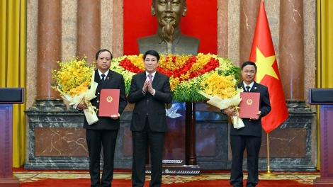 Chủ tịch nước Lương Cường trao quyết định bổ nhiệm Phó Chánh án Toà án Nhân dân Tối cao   