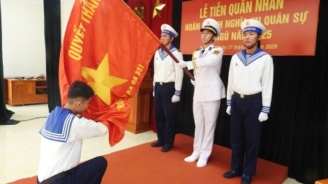 Vùng 5 Hải quân tiễn gần 400 quân nhân hoàn thành nghĩa vụ quân sự