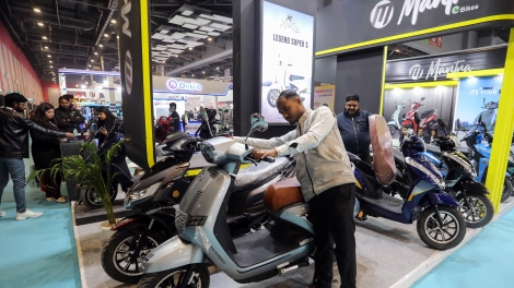 Ấn Độ trợ cấp hơn 500 đôla cho mỗi xe xăng dầu chuyển đổi sang điện hóa tại thủ đô New Delhi