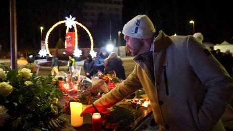 Từ pháo sáng trên chai rượu đến thảm kịch cháy quán bar ở Thụy Sĩ