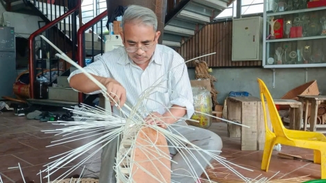 Công dân ưu tú Thủ đô Nguyễn Văn Tĩnh-người gắn bó với nghề mây tre đan