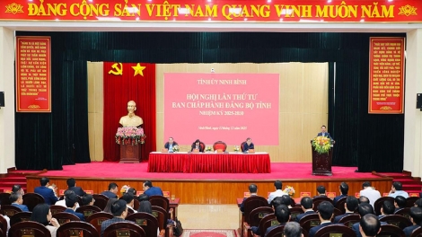 Ninh Bình: Từ Nghị quyết đến hành động, khát vọng phát triển.