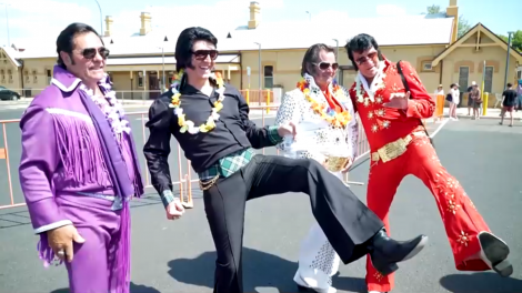 Người hâm mộ lên tàu tới Lễ hội tưởng nhớ ngôi sao nhạc rock Elvis Presley