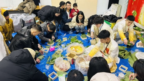 “Tết cho em” góp phần giữ gìn hồn cốt Việt Nam trên “xứ sở hoa Anh đào”