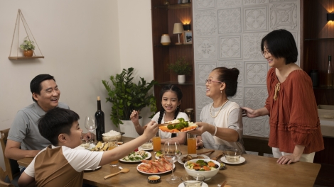 Lịch Tết Hôm Nay - trân trọng những phút giây bên nhau