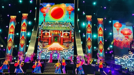 Hàng nghìn người dân và du khách hòa nhịp Countdown chào năm mới 2026 tại Cần Thơ