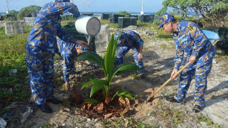Vùng 4 Hải quân tổng kết nhiệm vụ “Xanh hóa Trường Sa” năm 2025