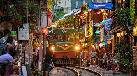 “Phố cà phê đường tàu” - bài kiểm tra năng lực quản lý đô thị