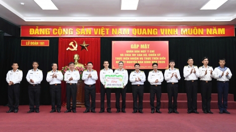 Lữ đoàn 161 gặp mặt “Quân dân một ý chí”, tiếp sức cán bộ, chiến sĩ trực Tết trên biển